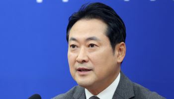 "'李무죄' 조원철 사퇴해라"  "김현지 국감 나와라" 날 세운 장동혁