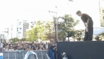 물 축제서 물대포 '퍽'…대학생 공연자, 워터건 맞아 부상