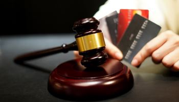 고객돈 14억원 '꿀꺽'…증권사 직원 항소심서 감형된 이유