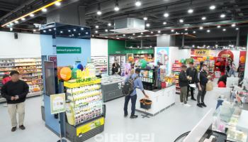 "관광명소로" 세븐일레븐, 차세대 가맹모델 2.0 ‘뉴웨이브플러스’ 오픈