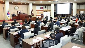 시민 안전·편의 다섯번 발목잡은 고양시의회…조직개편안 또 부결