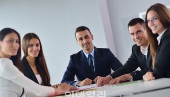 [마켓인]CVC에 M&A·투자팀까지…미래 먹거리 공들이는 대기업들