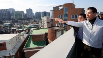 정부와 각 세우는 오세훈…“집값 안 오른 곳 규제 해제해야”(종합)