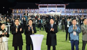 최태원 "스피드 강점인 한국, AI 진화 테스트베드 될 것"(종합)
