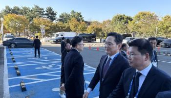이재용·최태원·정의선 총집결…긴장감 도는 CEO서밋 현장
