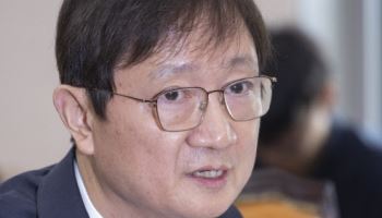 이찬진, 강남 아파트 4억 비싸게 내놨다가 논란 일자 다시 내려