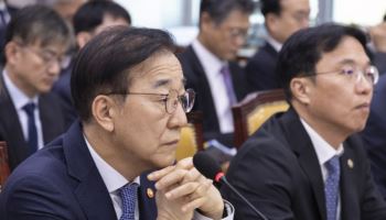 김윤덕 국토장관 “공시가격 조정 계획 없어…보유세는 논의 중”