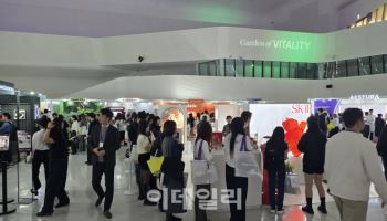 "체험하고 할인구매까지"…큐레이션 역량 발산한 '컬뷰페'[르포]