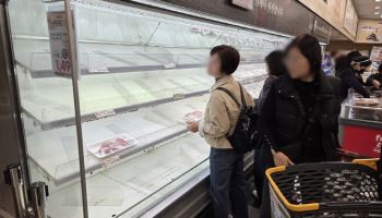 “이마트 매대가 갑자기 텅” 삼겹살 오픈런…왕십리에 무슨일이[르포]