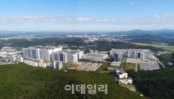 LGD, 3Q 영업익 4310억원…4년만에 연간 흑자 달성 확실시(종합)