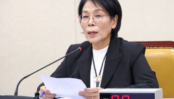 野 "최민희, 딸까지 정치판 소용돌이 몰아넣어…사퇴하라"