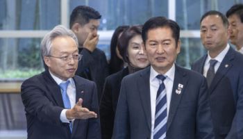 중견기업 만난 정청래 "난 생각보다 친기업…근로소득세 과표 현실화 살펴보겠다"