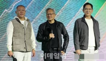 "우린 깐부잖아"…젠슨 황·이재용·정의선의 치맥룩[누구템]
