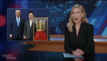 “한국 왜 그래”·“왕관 써봤을 듯”…‘트럼프 금관’에 美토크쇼 공세