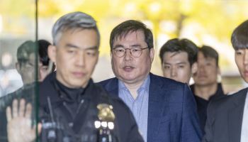 “李대통령 무관”vs“유죄 당연”…대장동 1심 중형에 여야 공방