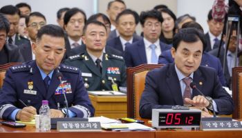 장관 따로, 국방부 따로…인간정보부대 조직개편 논란