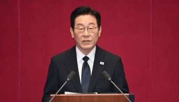 李대통령 “내년 AI 시대 열고, 韓 백년 준비하는 역사적 출발점”