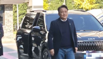 김영환 충북지사, ‘오송참사 국조 위증’ 혐의 경찰 출석