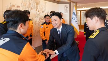 李대통령 대신 소방공무원 만난 강훈식 “정부가 소방의 119되겠다”
