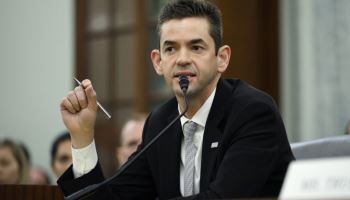 머스크와 화해? 트럼프, 나사 국장에 아이작먼 재지명