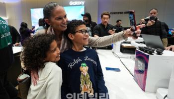 삼성전자, 美서 체험형 매장 확대…뉴욕 이어 캘리포니아도