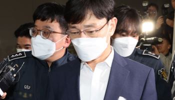 '조사 거부' 임성근, 특검 구인 시도에 자진 출석