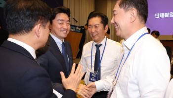 與 원내외 지역위원장 지선 승리 결의…"당정대 뭉쳐서 지방선거 승리"