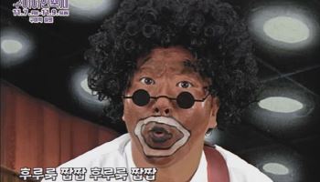 라면축제 '인종차별' 논란..."마이콜 패러디, 흑인 비하"