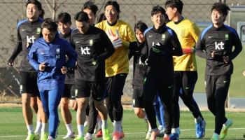 축구대표팀, '새 요람' 천안서 첫 훈련…홍명보 "결과 얻는 데 중점"