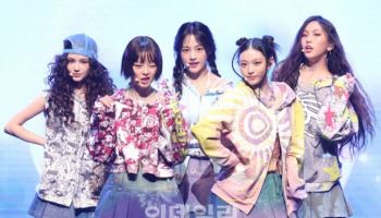 5人 전원 어도어 복귀 선언…뉴진스, '완전체'로 인기 회복할까