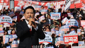 "이재명 탄핵" 목청 높여도 효과 無…국힘, 외연 확장은 어디에
