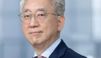 AIIB 부총재급 대외협력본부장에 김헌 투자솔루션국장
