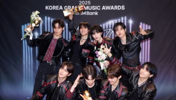 '그랜드 아너스 초이스' 더보이즈 "팬들 위해 열심히 달릴 것"