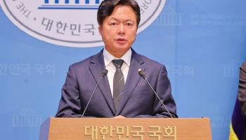 與 “한미 팩트시트는 국익시트…국힘, ‘비판 위한 비판’ 모순”
