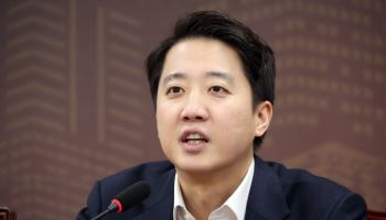 이준석 “전과 4개 李대통령, 공무원을 범죄자 취급”