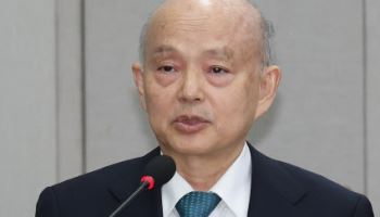 인권위원장 "헌법TF 휴대폰 요구, 불법이면 안 따라도 돼"