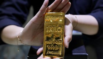 "국장도, 미장도 불안해서 못 살겠다"…개미들 '슬金슬金'