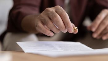 8억 세금 아까워…위장이혼 후 처형과 바람난 척 한 남편