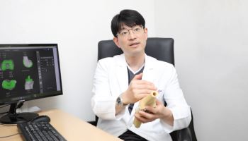 [굿클리닉] "다리 변형 등 인공관절 수술 불가능한 환자도 로봇 수술 가능"