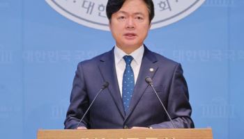 與 김현정 "진실 규명 먼저라면 국정조사 법사위서 못할 이유 없어"