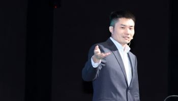 관람객 몰린 휴머노이드···임문영·최태원·제임스 김 “AI 시대, 韓 승부수"