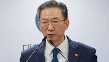 정성호 법무장관 "한동훈, 론스타 취소신청 잘한 일"