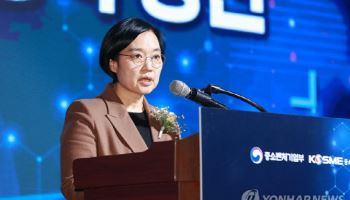 한성숙 "혁신부터 글로벌 확장까지…스타트업이 새 미래 열 것"