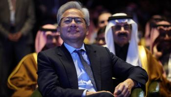 ‘AI 버블’ 공포 벗긴 젠슨황의 마법…흔들린 월가를 다시 세웠다