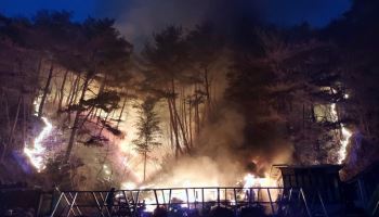 인제 산불 진화율 68%…헬기 투입 진화 총력