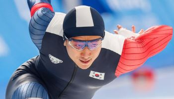 '빙속 단거리 男간판' 김준호, 월드컵 2차 대회 500m 우승...동계올림픽 청신호