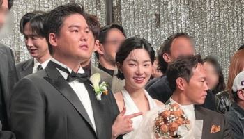 이장우 결혼식 얼어붙게 한 이것…SNS 밈 번진 ‘호두 부케’