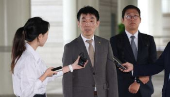 한덕수 재판부 "김용현 변호인 2명 감치 재집행"…엄중 경고