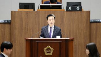 "천안아산 돔구장은 빚을 내서라도 가야 하는 사업"