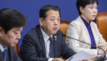 성희롱 사건은 '침묵', 준예산 우려에 김동연만 때린 김병주